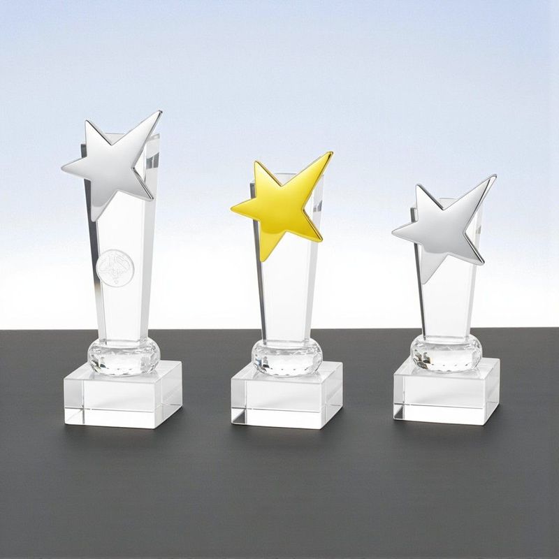 Glastrophäe Sternderl aus klarem Glas mit Metallstern in Gold oder Silber und massivem Glasfuß