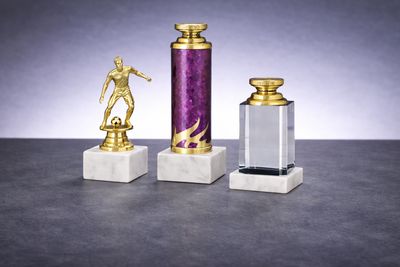 Pokal Basis und Standtrophäen für Schraubfiguren individuell kombinierbar