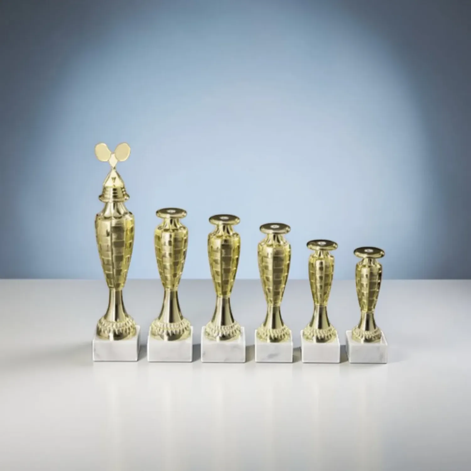 Pokalserie mit Schraubsockel auf Marmorsockel in mehreren Größen