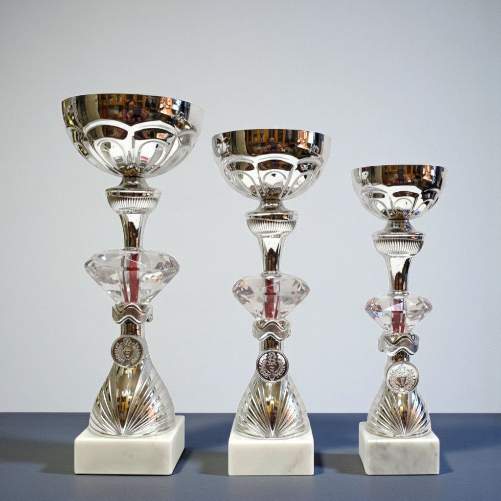 Pokal Set Pokalset Sommer mit silberfarbenem Kelch, Acrylglasknopf rund und weißem Marmorsockel, dreiteiliges Set