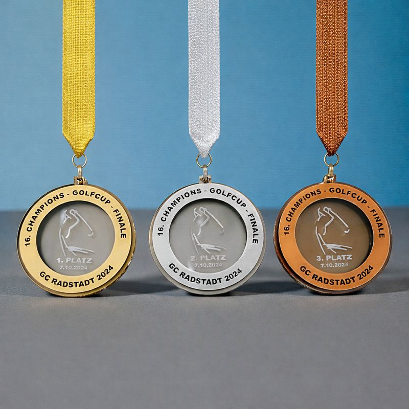 Diese hochwertige Acrylglasmedaille überzeugt durch ihre klare Optik und präzise Verarbeitung.