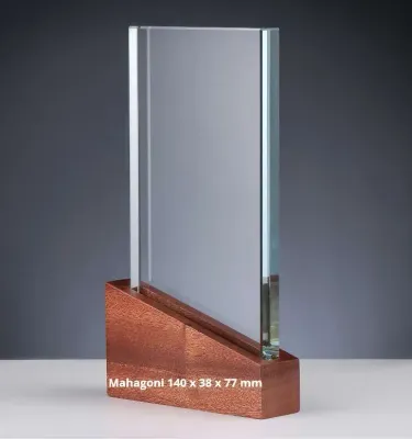 Kristallglas Award „Prinzessin“ auf Mahagoniholzsockel, H. 22 cm, ab € 42,90 Kristallglas Award „Prinzessin“ auf Mahagoniholzsockel mit klarer, aufrechter Glasform