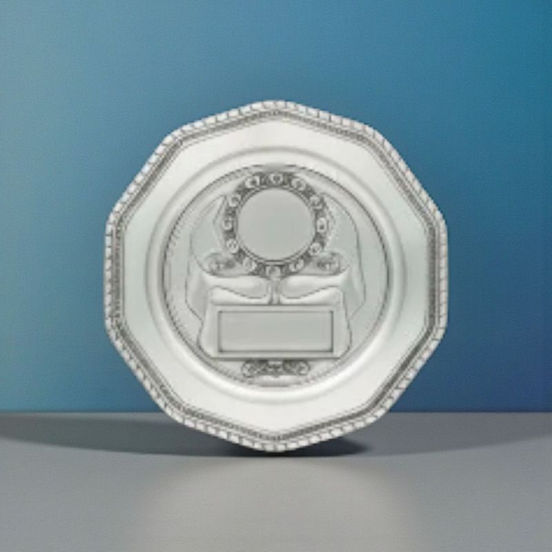 Klassischer Zinnteller mit Emblemfeld, Zierrand und rechteckigem Gravurfeld