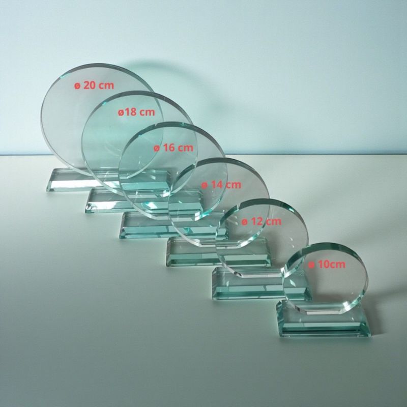 Runde Jadeglastrophäe aus Glas mit Glasfuß, geeignet für Direktgravur, verschiedene Größen