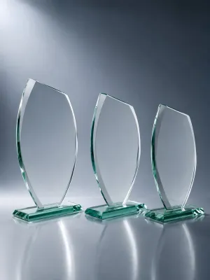 Jadeglas-Trophäe glastrophies-3größen-jadeglas-oben-abgeschrägt-greinecker-pokale