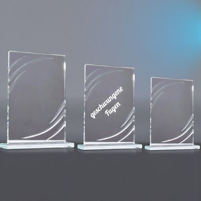 Glastrophäe Glas-Trophäe Luxusglas aus 10 mm starkem Klarglas mit geschwungenen Linienornamenten