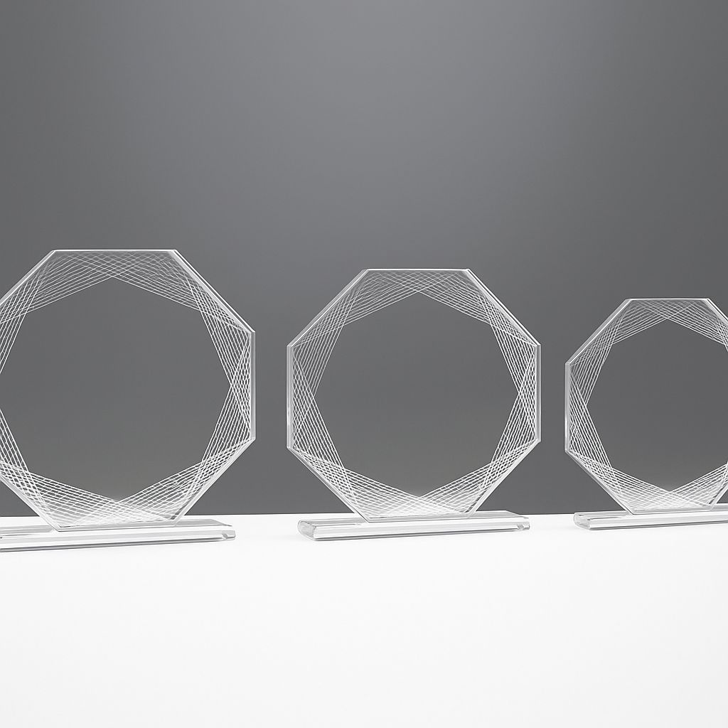 Runde Glas-Trophäe String Art aus 8 mm starkem Klarglas mit spiegelnden Linienornamenten