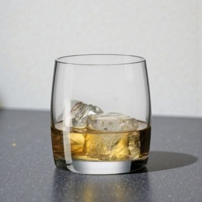 Whiskeyglas aus klarem Glas mit optionaler Lasergravur
