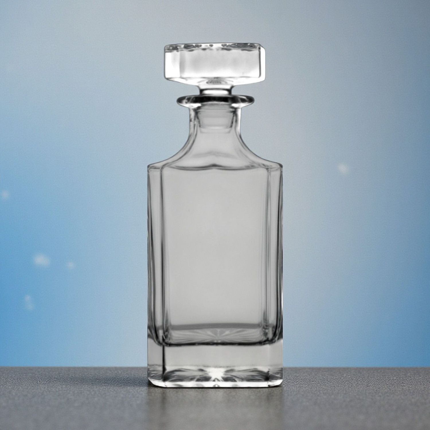 Spirituosenflasche aus klarem Kristallglas mit Direktgravur