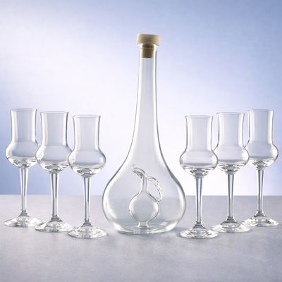 Grappaset mit Karaffe, ab € 64,00 Grappaset mit Glaskaraffe und sechs Grappagläsern im Geschenkkarton