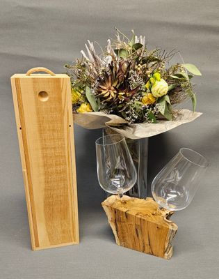 Wurzelholz Weingeschenk mit zwei Gläsern und Holzbox als Geschenkset