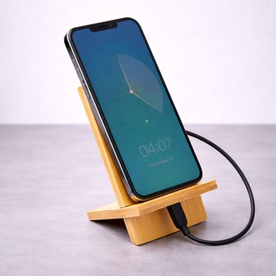 Telefonständer Bambus „Desk“, ab € 7,00 Bambus Telefonständer mit Gravurfläche als Smartphone Halter aus Holz