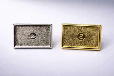 Rechteckiger Ansteckpin gravierbar Silber Gold