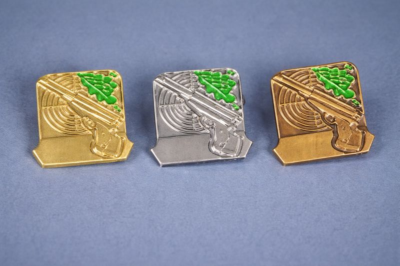Schützenabzeichen Pistole und Zielscheibe in Gold Silber Bronze