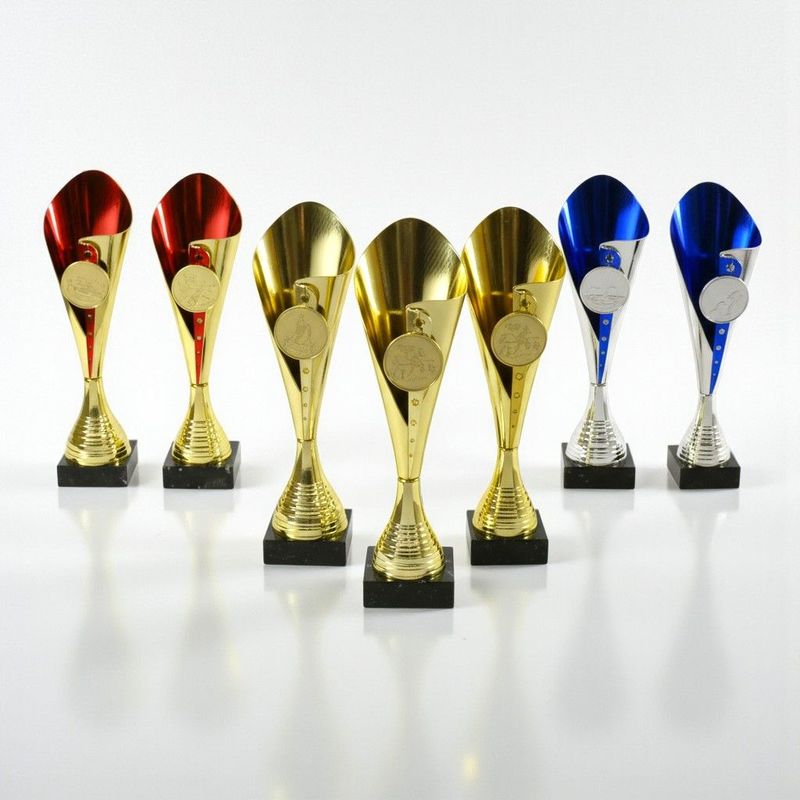 Kunststoff Pokalserie Vario in Gold, Rot-Gold und Blau-Silber auf Marmorsockel
