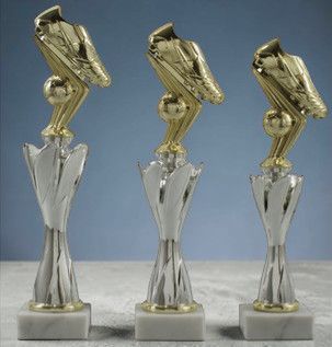 Fußballpokal „Top Scorer“ ab € 11,00 Fußballpokal mit goldenem Fußballschuh und Ball auf Marmorsockel Turnierpokal Greinecker Pokale Salzburg