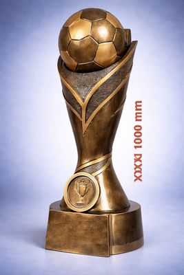 XXL Fußballpokal „Titan“ 1000 mm, ab € 299,00 XXL Fußballpokal Titan mit großem Ball 100 cm massive Resin Trophy Turnierpokal Greinecker Pokale Salzburg