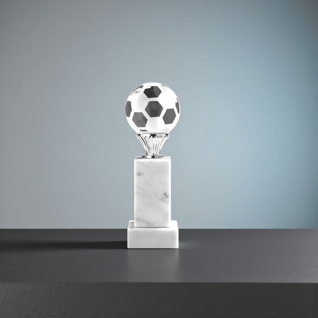 Fußballtrophäe mit Glasfußball auf Marmorsockel Greinecker Pokale Salzburg
