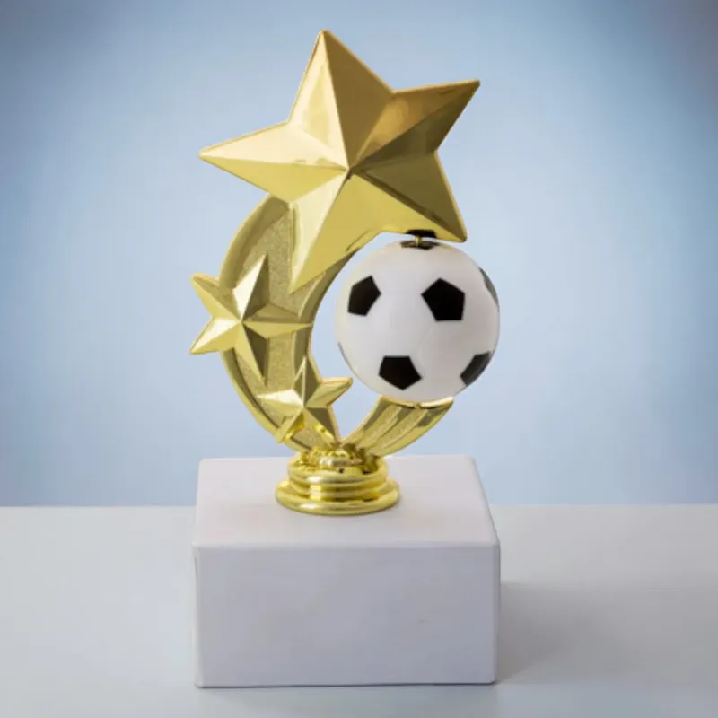 Fußballtrophäe Star Player mit rotierendem Ball auf Marmorsockel Greinecker Pokale Salzburg