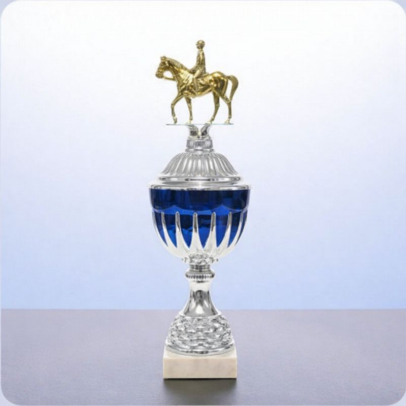 Pokalserie Cornelia mit farbigen Kelchen, Marmorsockel, Emblemhalter, mehrere Höhen