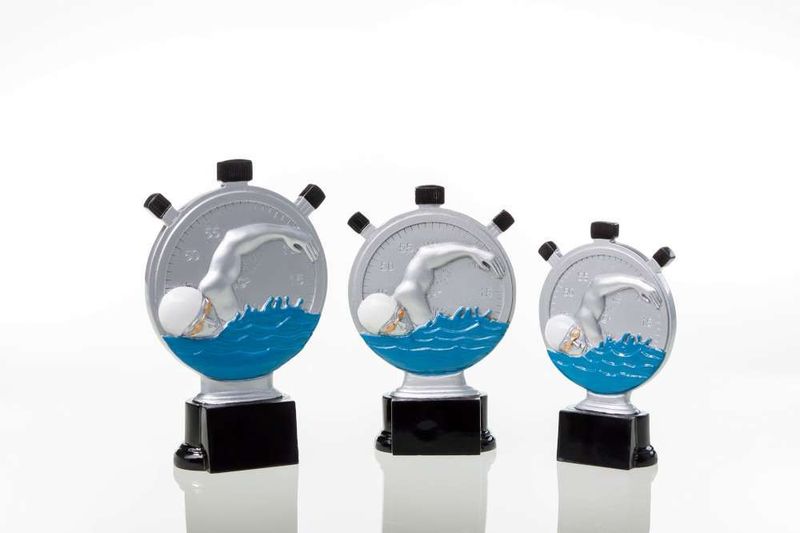 Schwimmer Trophäe Stoppuhr Resinfigur blau Wellen auf Sockel 3 Größen Schwimmpokal