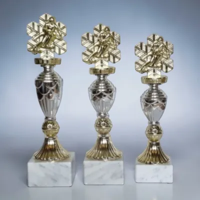 Ski Pokal Set Schneeflocke gold silber 27 26 24 cm auf Marmorsockel