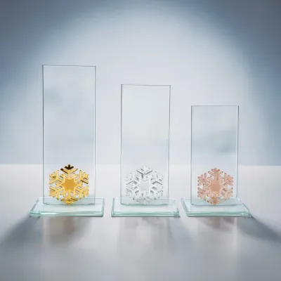 Glastrophäe Schneeflocke Acryl Gold Silber Bronze gravierbar