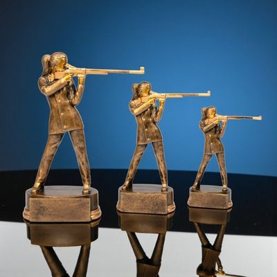 Schützenfigur „Zielsicher Damen“ab € 13,50 Schützenfigur „Zielsicher Damen“ab € 13,50