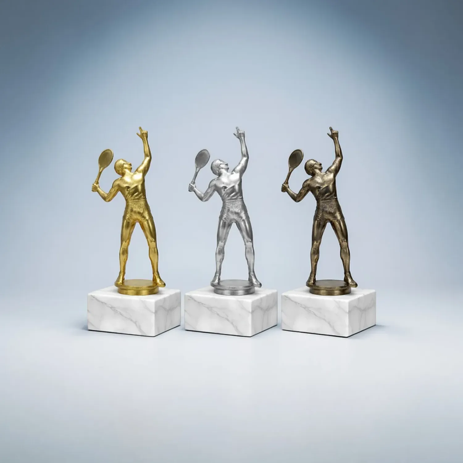 Tennis Schraubfigur Herren auf Marmorsockel, ab € 6,30 Tennisschraubfigur montiert auf Marmorsockel gold, siilber, bronze