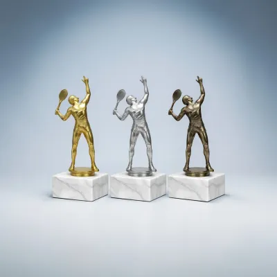 Tennisschraubfigur montiert auf Marmorsockel gold, siilber, bronze