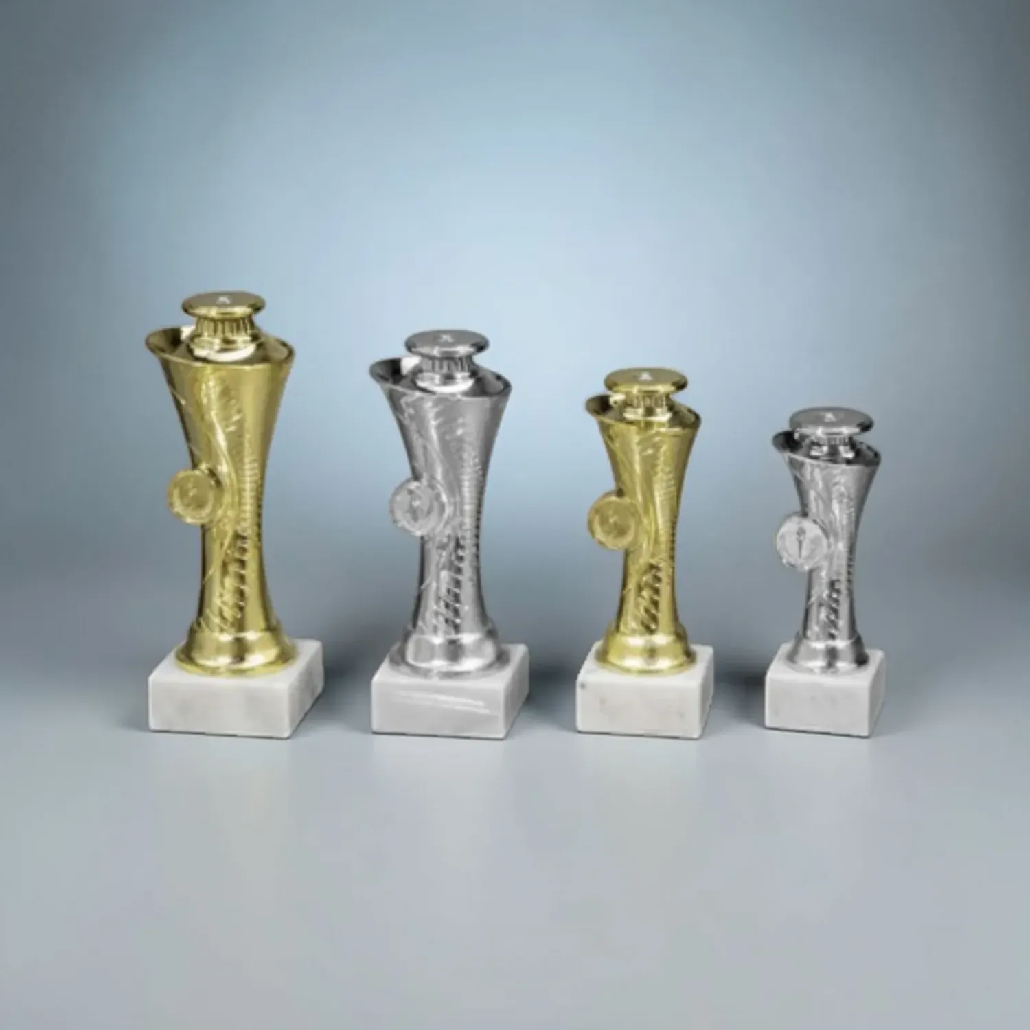 Pokal Schraubfixsockel „Duo Twist“ 4er Serie, ab € 8,90 Pokalserie in Gold und Silber mit Schraubsockel auf Marmorsockel