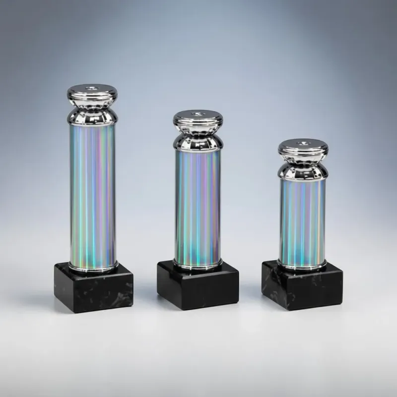 Silber-Blaue Pokalserie mit Schraubsockel auf Marmorsockel