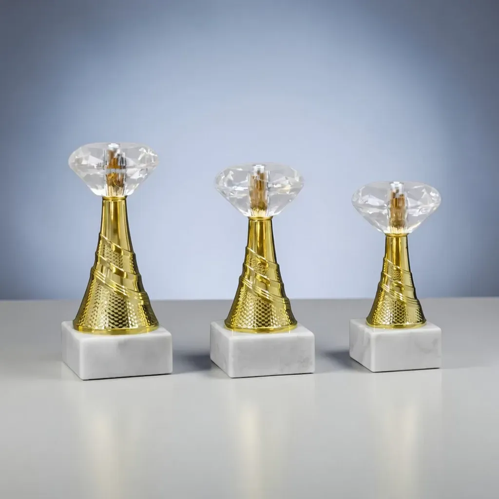 Goldener Schraubfixsockel mit Marmorsockel in drei Größen