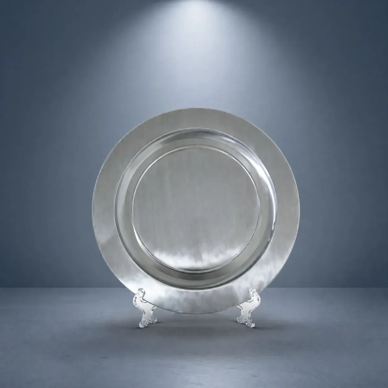 Meisterteller in antik silberner Optik mit 37 cm Durchmesser und rückseitiger Aufhängung für Ehrungen und Auszeichnungen