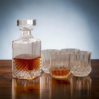 Whisky-Set Karaffe & Gläser, 5 teilig, ab € 34,90 Whisky-Set mit Glaskaraffe und vier Whiskygläsern im Kristallschliff-Design