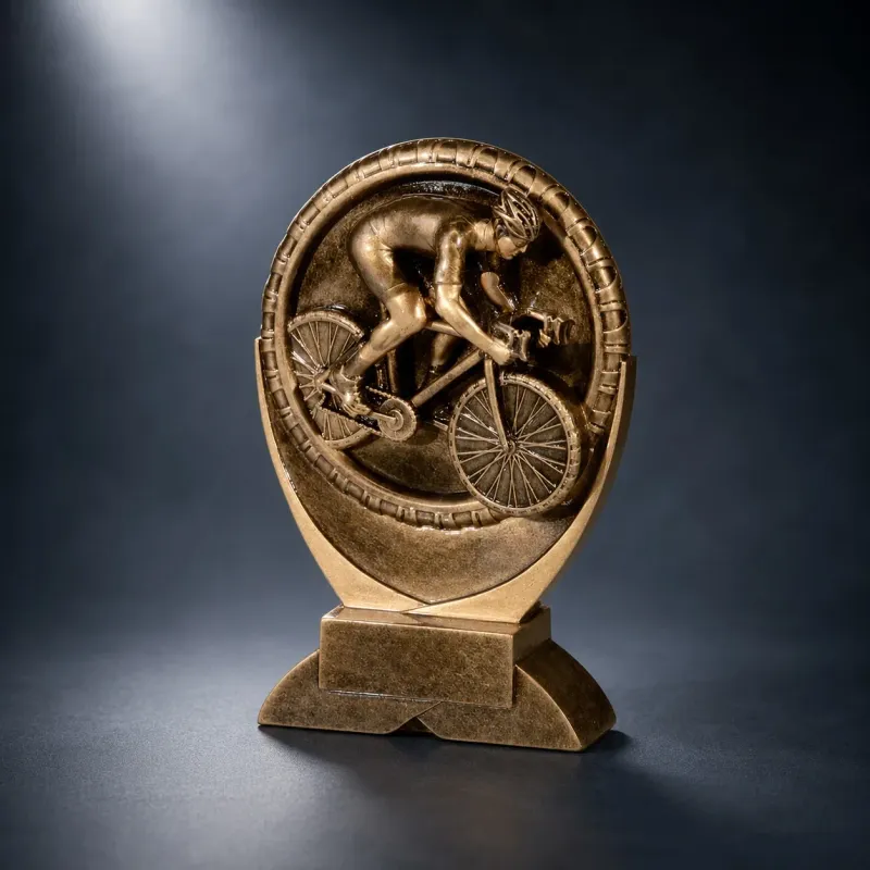 resinfigur gold radsport mit gravurschild