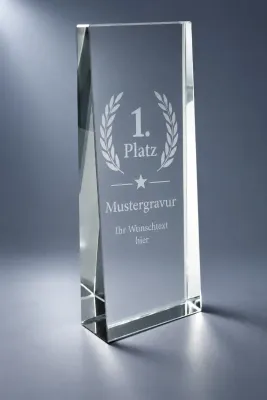 Glastrophäe Glastrophäe Krems aus klarem Kristallglas in drei Größen mit moderner Keilform