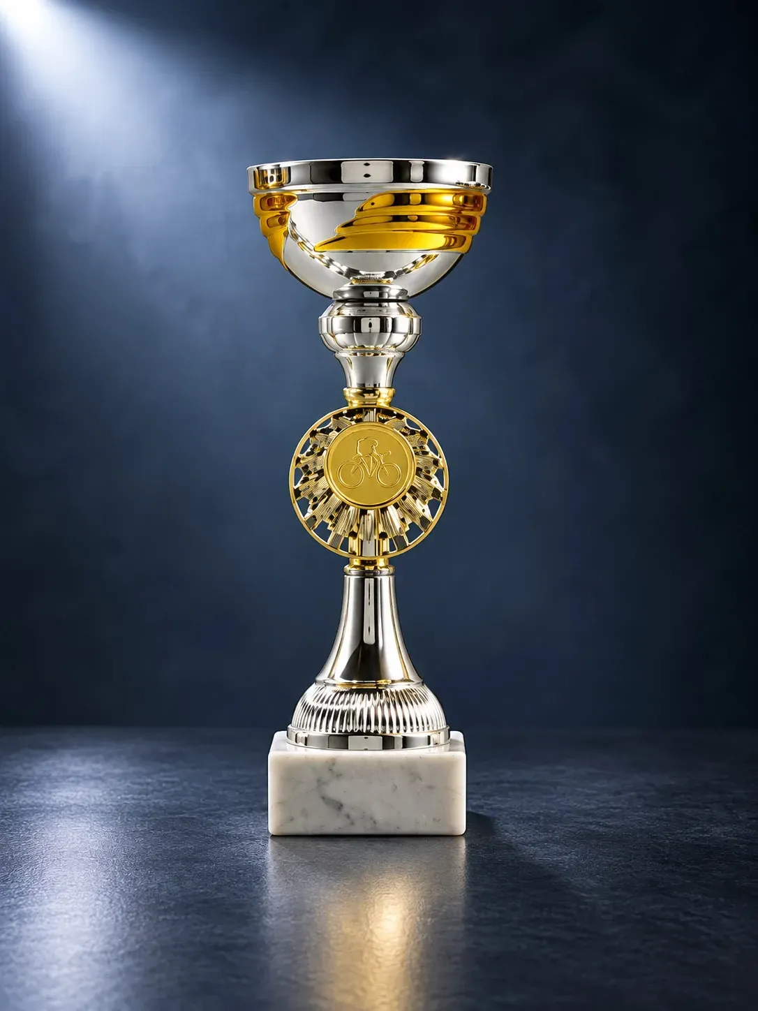 Pokal Pokal Steyr silber-gold mit Emblemträger und Marmorsockel