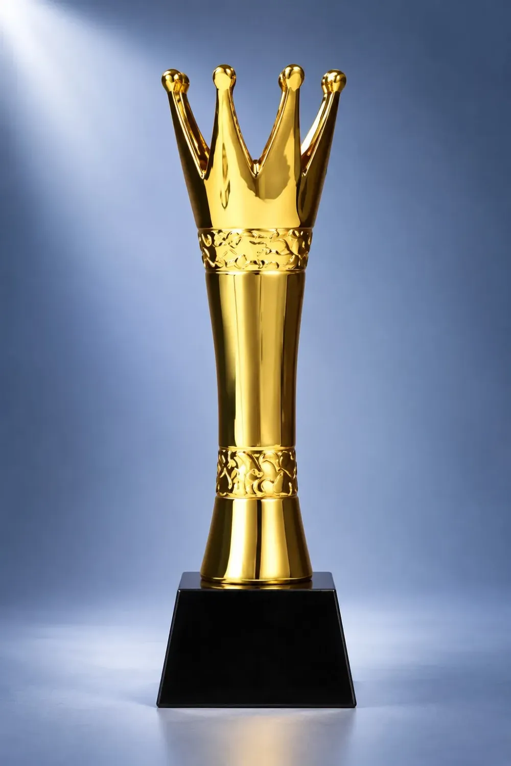 Goldtrophäe „Golden Crown“ ab € 24,50