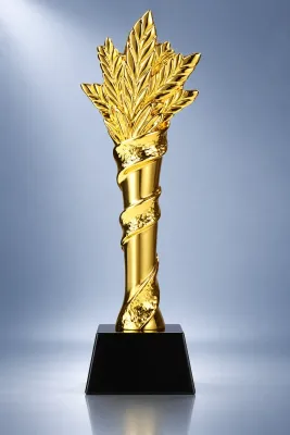 Goldtrophäe „Victory Laurel“ mit Lorbeerzweigen, ab € 32,90 Goldtrophäe „Victory Laurel“ mit Lorbeerzweigen, ab € 32,90