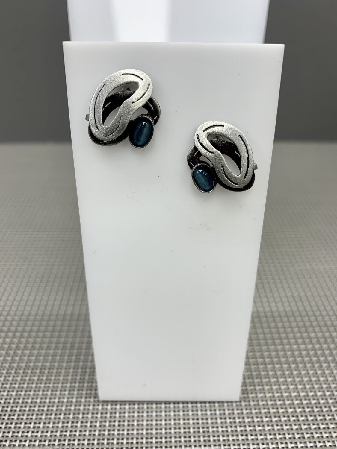 Crono Post Earring-08