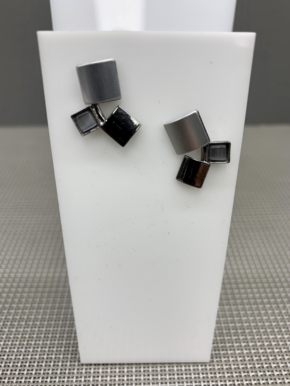 Crono Post Earring-33