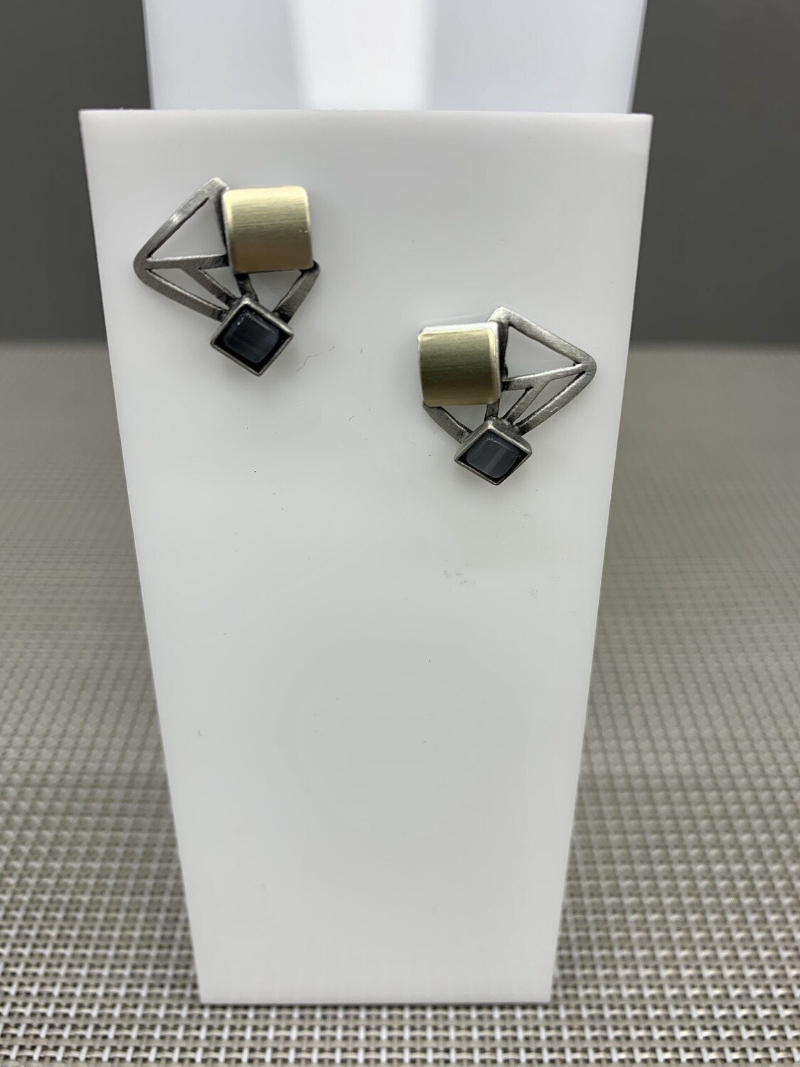 Crono Post Earring-02