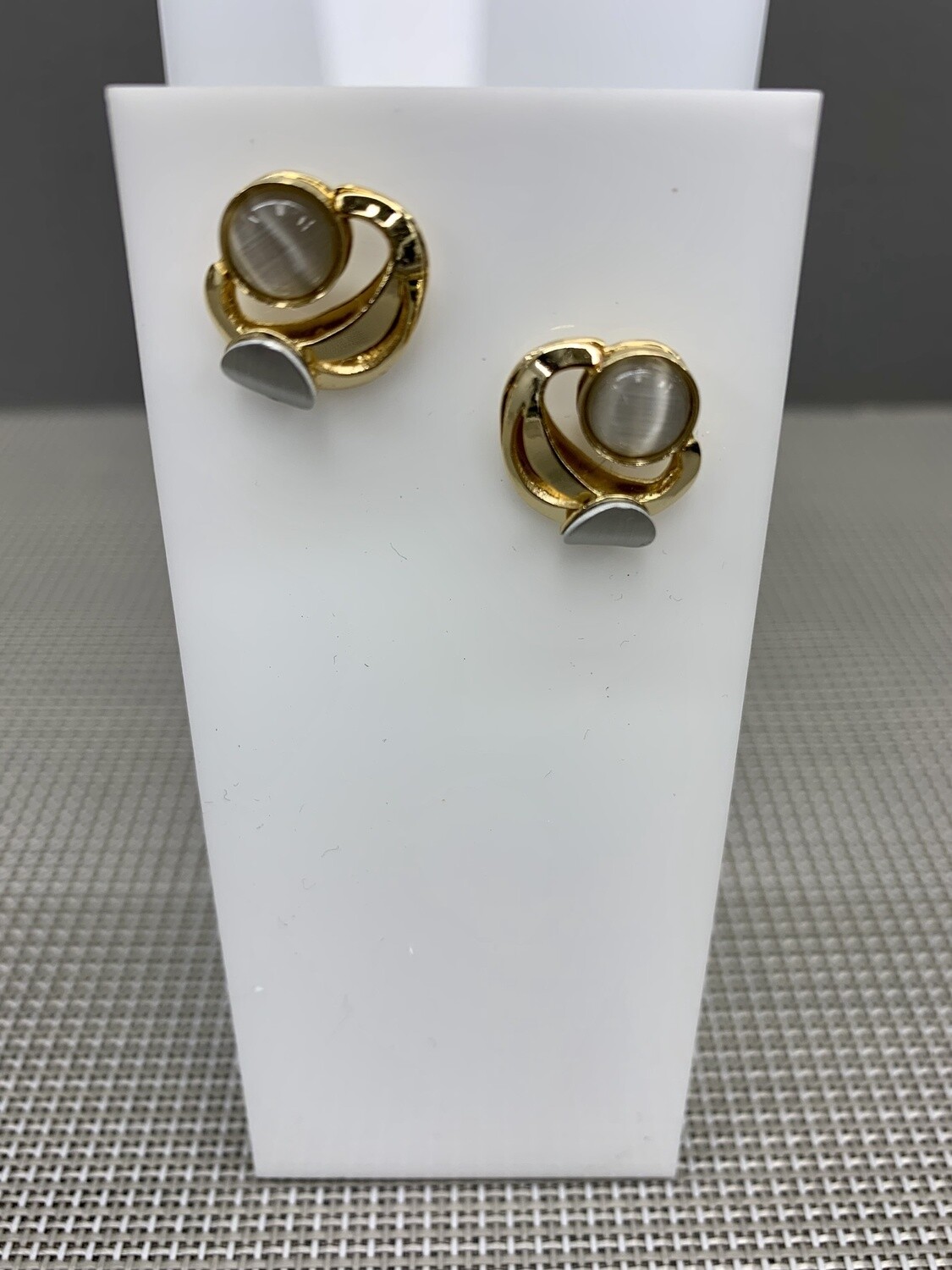 Crono Post Earring-37