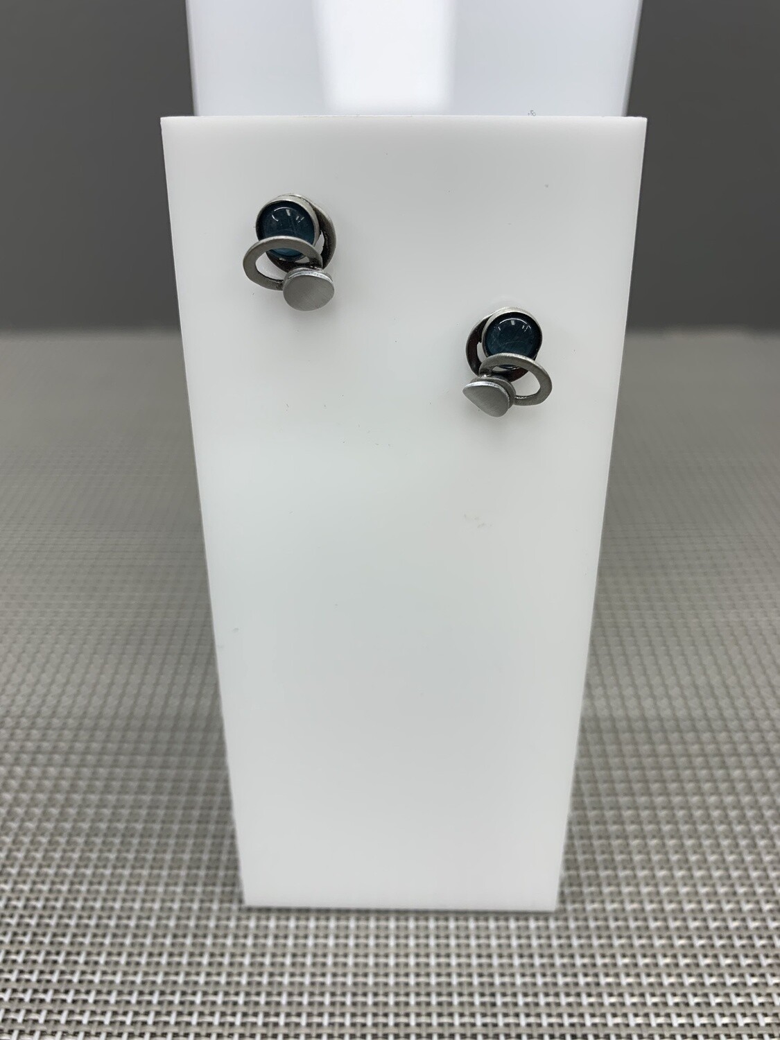 Crono Post Earring-12