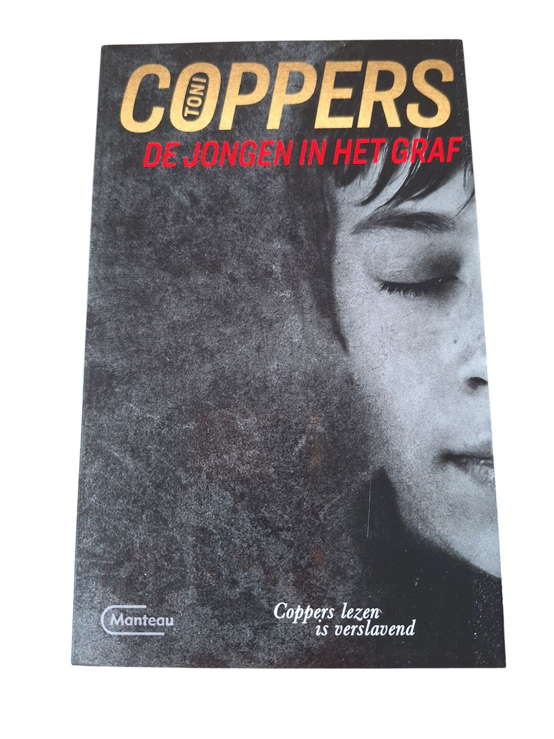 Toni Coppers - De jongen in het graf