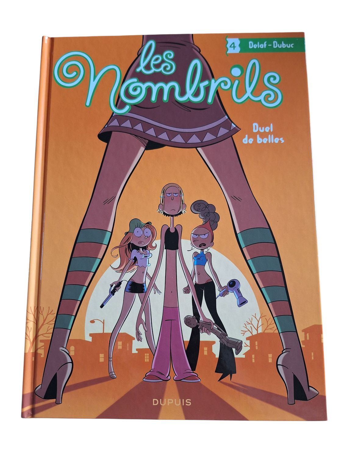 Les Nombrils - duel de belles