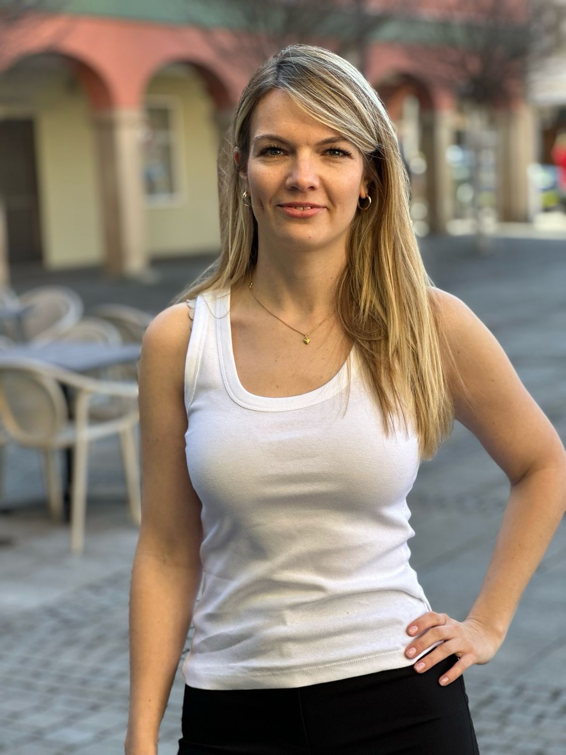 Top white