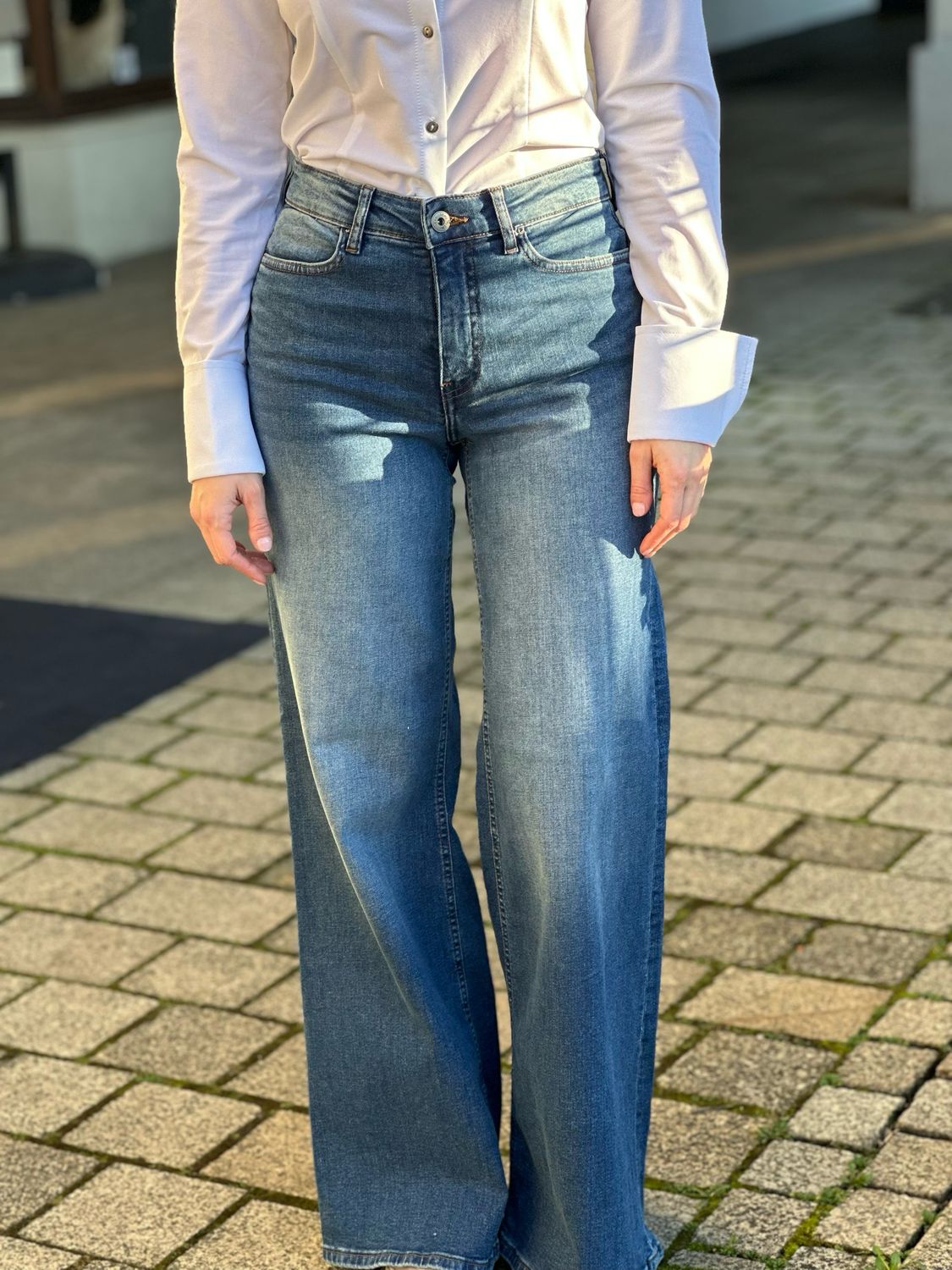 By Ichi Jeans