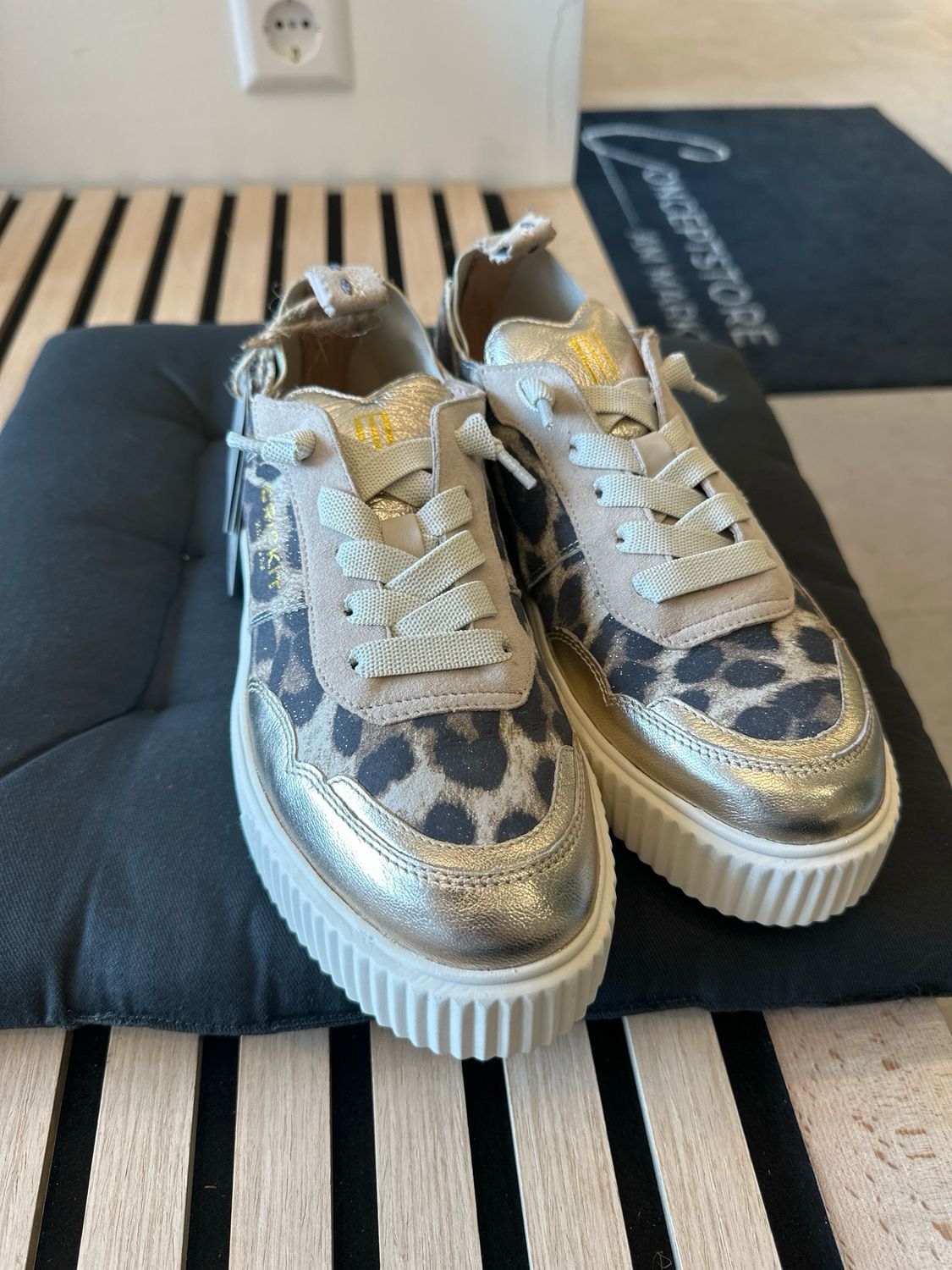 Sneaker Leo